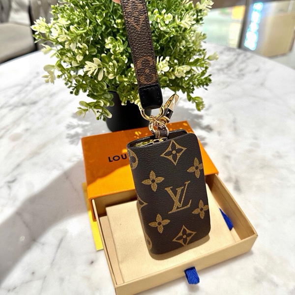 ブランドキーホルダー背面デザイン